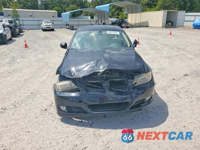 Piąte zdjęcie samochodu w środku: 2010 BMW 328 I VIN:WBAPH7G52ANM49344 - miniatura