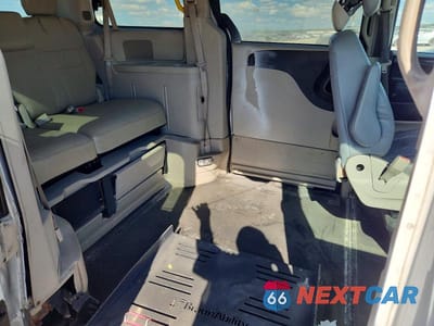 Zdjęcie 11 z 13 samochodu: 2015 DODGE GRAND CARAVAN SE VIN:2C7WDGBG2FR614132 - miniatura