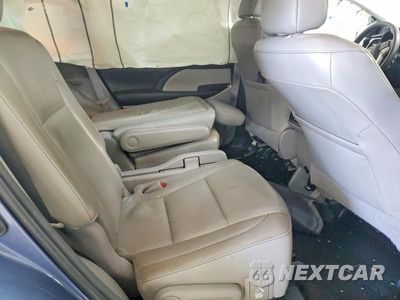 Zdjęcie 11 z 13 samochodu: 2016 TOYOTA HIGHLANDER XLE VIN:5TDKKRFH2GS157749 - miniatura