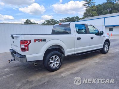 Trzecie zdjęcie samochodu z tyłu: 2020 FORD F150 SUPERCREW VIN:1FTFW1E58LFB28085 - miniatura