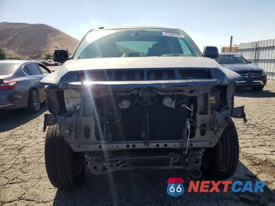 Piąte zdjęcie samochodu w środku: 2017 TOYOTA TUNDRA PLATINUM VIN:5TFAY5F1XHX616074 - miniatura