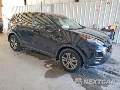 Czwarte zdjęcie samochodu z boku: 2018 KIA SPORTAGE LX VIN:KNDPMCAC7J7407108 - miniatura