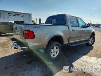 Trzecie zdjęcie samochodu z tyłu: 2003 FORD F150 SUPERCREW VIN:1FTRW08L03KC71637 - miniatura