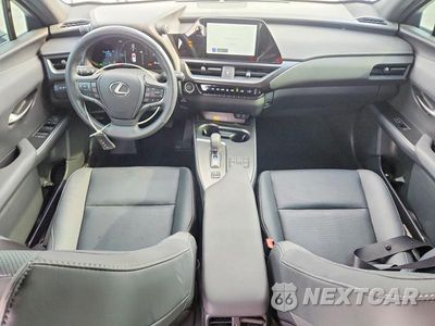 Zdjęcie 8 z 13 samochodu: 2025 LEXUS UX 300H PREMIUM VIN:JTHYBJAH0S2033982 - miniatura