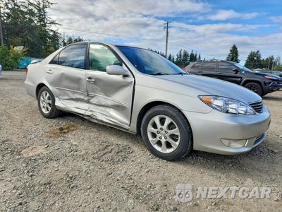 Czwarte zdjęcie samochodu z boku: 2005 TOYOTA CAMRY XLE V6 VIN:4T1BF30KX5U615287 - miniatura