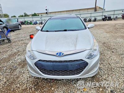 Piąte zdjęcie samochodu w środku: 2014 HYUNDAI SONATA HYBRID VIN:KMHEC4A49EA113044 - miniatura