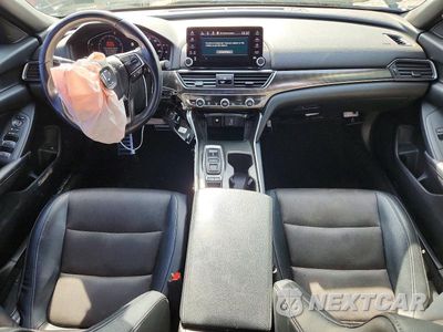 Zdjęcie 8 z 13 samochodu: 2018 HONDA ACCORD SPORT VIN:1HGCV2F36JA035862 - miniatura
