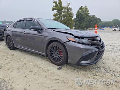 Czwarte zdjęcie samochodu z boku: 2024 TOYOTA CAMRY SE VIN:4T1G11AKXRU863780 - miniatura