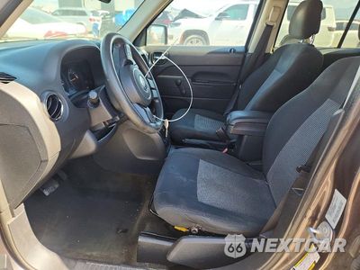 Zdjęcie 7 z 13 samochodu: 2016 JEEP PATRIOT SPORT VIN:1C4NJPBB4GD749297 - miniatura