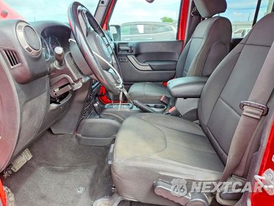 Zdjęcie 7 z 13 samochodu: 2016 JEEP WRANGLER UNLIMITED SPORT VIN:1C4BJWDG8GL220771 - miniatura