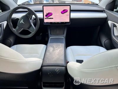Zdjęcie 8 z 12 samochodu: 2021 TESLA MODEL Y VIN:5YJYGDEE5MF228903 - miniatura