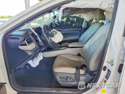 Zdjęcie 7 z 12 samochodu: 2018 TOYOTA CAMRY SE VIN:4T1B11HK5JU109688 - miniatura