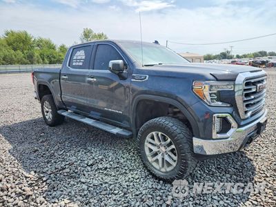 Czwarte zdjęcie samochodu z boku: 2019 GMC SIERRA K1500 SLT VIN:3GTU9DED9KG211836 - miniatura