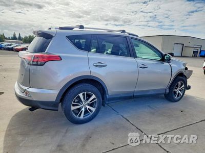 Trzecie zdjęcie samochodu z tyłu: 2018 TOYOTA RAV4 XLE VIN:2T3WFREV3JW443466 - miniatura