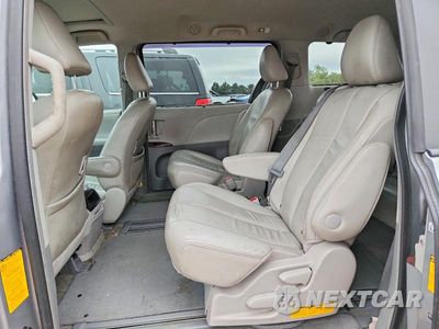Zdjęcie 11 z 13 samochodu: 2014 TOYOTA SIENNA XLE 8-PASSENGER VIN:5TDYK3DCXES523937 - miniatura