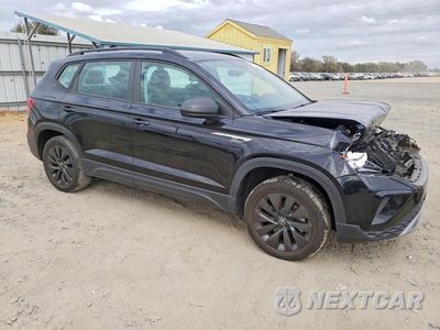 Czwarte zdjęcie samochodu z boku: 2023 VOLKSWAGEN TAOS S VIN:3VVCX7B21PM380393 - miniatura