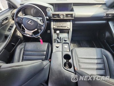 Zdjęcie 8 z 12 samochodu: 2018 LEXUS IS 300 VIN:JTHBA1D2XJ5073600 - miniatura