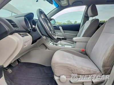 Zdjęcie 7 z 13 samochodu: 2013 TOYOTA HIGHLANDER BASE VIN:5TDZA3EH6DS031731 - miniatura