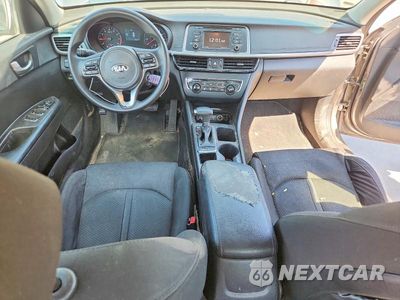 Zdjęcie 8 z 12 samochodu: 2016 KIA OPTIMA LX VIN:5XXGT4L31GG102564 - miniatura