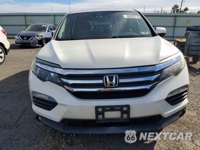 Piąte zdjęcie samochodu w środku: 2018 HONDA PILOT EXL VIN:5FNYF6H54JB056482 - miniatura