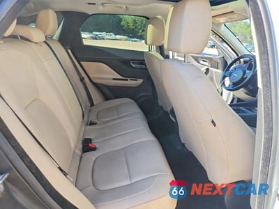 Zdjęcie 11 z 13 samochodu: 2018 JAGUAR F-PACE PREMIUM VIN:SADCJ2GX7JA237108 - miniatura