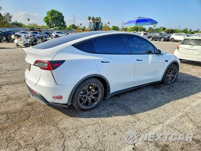 Trzecie zdjęcie samochodu z tyłu: 2024 TESLA MODEL Y VIN:7SAYGDEE8RF165323 - miniatura