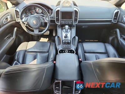 Zdjęcie 8 z 13 samochodu: 2012 PORSCHE CAYENNE S VIN:WP1AB2A24CLA50055 - miniatura