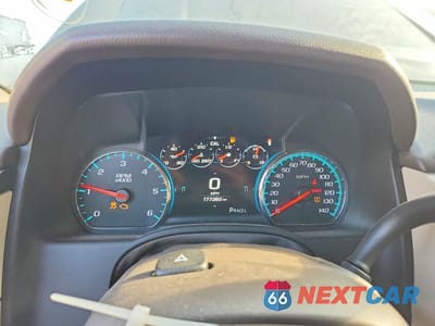 Zdjęcie 9 z 13 samochodu: 2018 GMC YUKON DENALI VIN:1GKS1CKJ3JR347613 - miniatura
