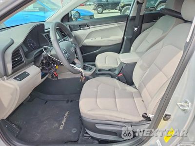 Zdjęcie 7 z 12 samochodu: 2019 HYUNDAI ELANTRA SE VIN:5NPD74LF9KH491842 - miniatura