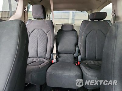 Zdjęcie 10 z 13 samochodu: 2019 CHRYSLER PACIFICA TOURING PLUS VIN:2C4RC1FG7KR628655 - miniatura