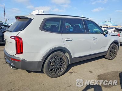 Trzecie zdjęcie samochodu z tyłu: 2022 KIA TELLURIDE EX VIN:5XYP3DHC7NG225271 - miniatura