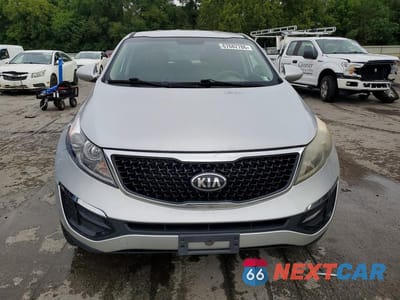 Piąte zdjęcie samochodu w środku: 2015 KIA SPORTAGE LX VIN:KNDPBCAC9F7780356 - miniatura