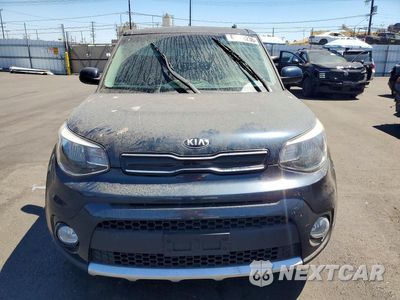 Piąte zdjęcie samochodu w środku: 2018 KIA SOUL + VIN:KNDJP3A5XJ7600674 - miniatura