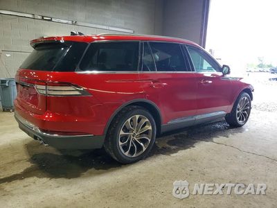 Trzecie zdjęcie samochodu z tyłu: 2025 LINCOLN AVIATOR VIN:5LM5J6XC4SGL24464 - miniatura