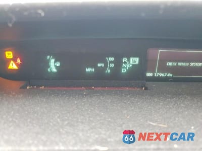Zdjęcie 9 z 12 samochodu: 2011 TOYOTA PRIUS TWO VIN:JTDKN3DU2B5364905 - miniatura