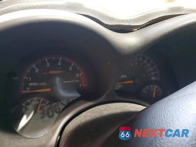 Zdjęcie 9 z 12 samochodu: 2004 PONTIAC GRAND AM SE1 VIN:1G2NF52E94M604241 - miniatura