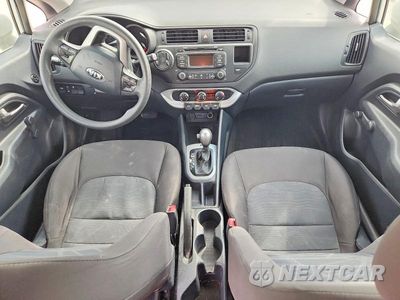 Zdjęcie 8 z 12 samochodu: 2015 KIA RIO LX VIN:KNADM4A30F6528002 - miniatura