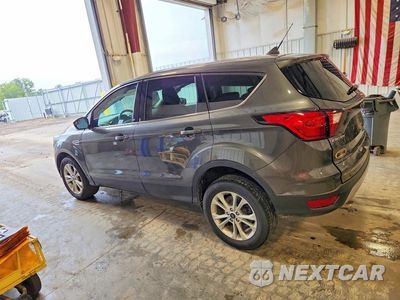 Drugie zdjęcie samochodu z przodu: 2019 FORD ESCAPE SE VIN:1FMCU9GDXKUB50168 - miniatura