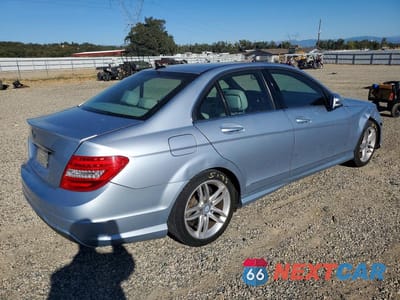 Trzecie zdjęcie samochodu z tyłu: 2014 MERCEDES-BENZ C 250 VIN:WDDGF4HB0EG228157 - miniatura