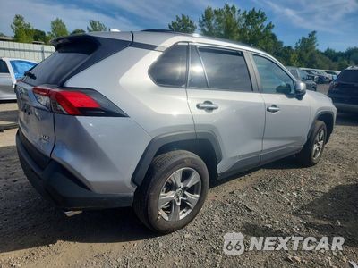 Trzecie zdjęcie samochodu z tyłu: 2025 TOYOTA RAV4 XLE VIN:2T3P1RFVXSW628598 - miniatura