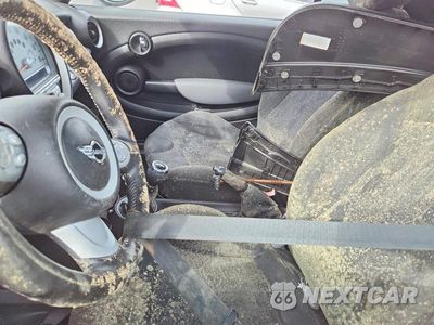 Zdjęcie 9 z 12 samochodu: 2010 MINI COOPER VIN:WMWMR3C56ATZ29725 - miniatura