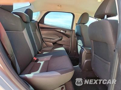 Zdjęcie 10 z 12 samochodu: 2014 FORD FOCUS SE VIN:1FADP3F22EL445617 - miniatura