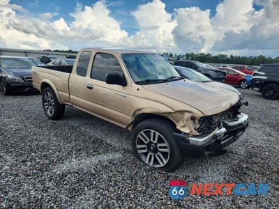Czwarte zdjęcie samochodu z boku: 2000 TOYOTA TACOMA V6 VIN:4TAWN72N1YZ581072 - miniatura