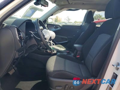 Zdjęcie 7 z 12 samochodu: 2024 KIA SOUL EX VIN:KNDJ33AUXR7913027 - miniatura