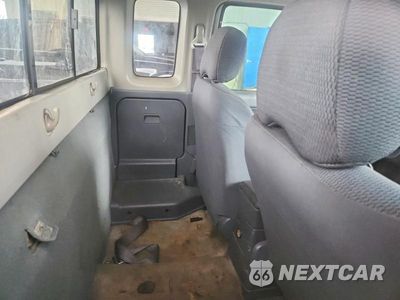 Zdjęcie 10 z 12 samochodu: 2002 NISSAN FRONTIER STANDARD VIN:1N6DD26572C334082 - miniatura