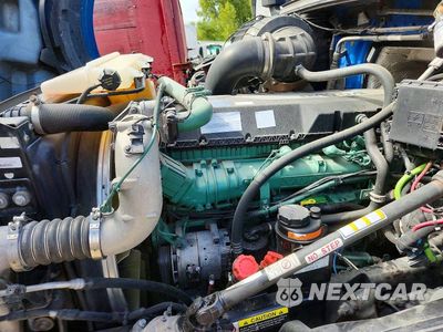 Zdjęcie 12 z 12 samochodu: 2022 VOLVO VNL SEMI TRUCK VIN:4V4NC9EH8NN303333 - miniatura