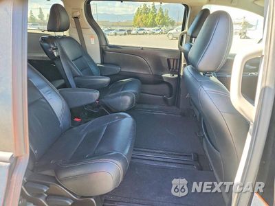 Zdjęcie 10 z 12 samochodu: 2015 TOYOTA SIENNA SPORT VIN:5TDXK3DC4FS657999 - miniatura