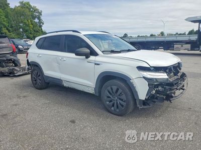 Czwarte zdjęcie samochodu z boku: 2023 VOLKSWAGEN TAOS S VIN:3VVDX7B24PM346856 - miniatura