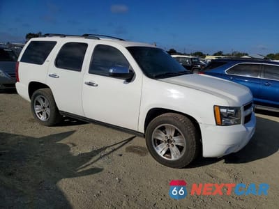 Czwarte zdjęcie samochodu z boku: 2007 CHEVROLET TAHOE K1500 VIN:1GNFK13077R365973 - miniatura