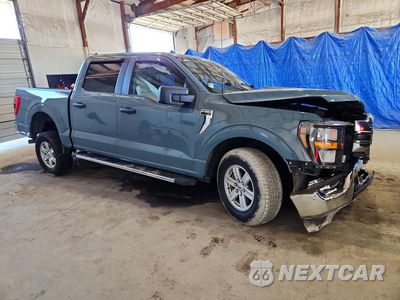 Czwarte zdjęcie samochodu z boku: 2023 FORD F150 SUPERCREW VIN:1FTFW1E59PKD46422 - miniatura